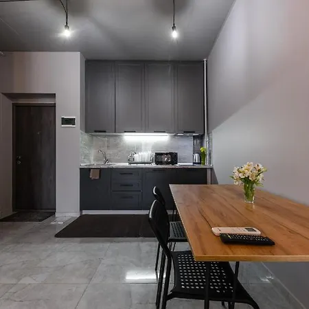 Apartment смарт-студія в центрі біля парку *